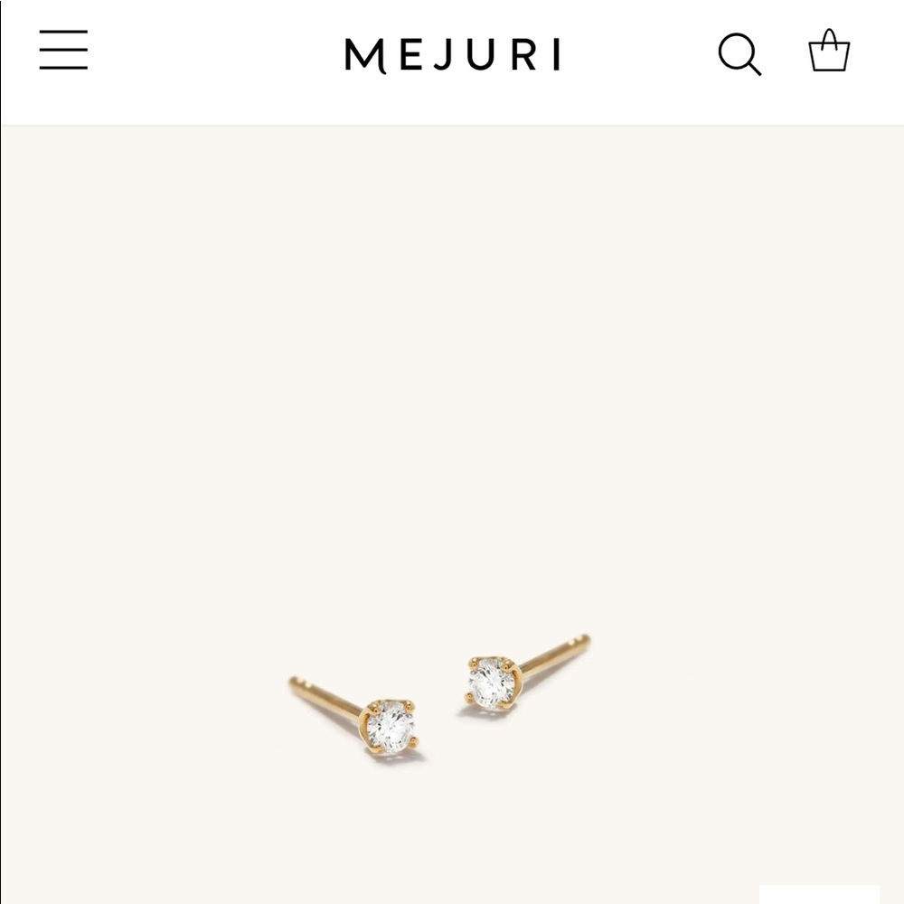 Diamond mini studs - Picture 1 of 1